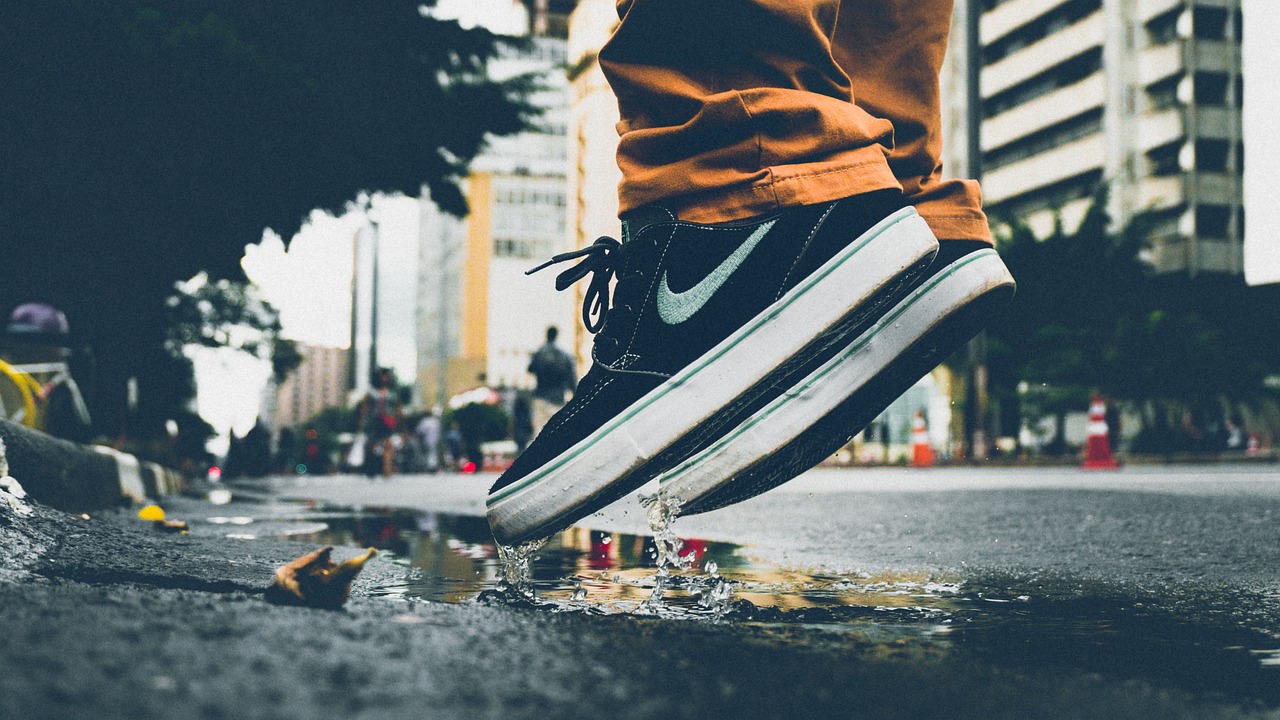 nike男试管代生的孩子鞋（男生nike鞋）